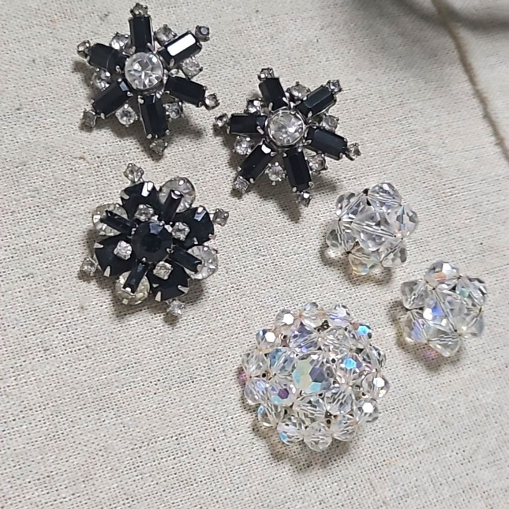Vintage Signed Rhinestone Crystal Brooch Clip-on Earrings Set 4P demi Parure lot